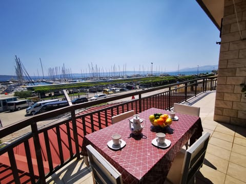 Balcony/Terrace, City view, Sea view, Street view