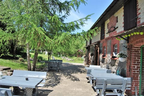 Neighbourhood, Natural landscape