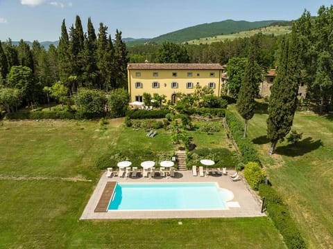 Property building, Garden, Swimming pool
