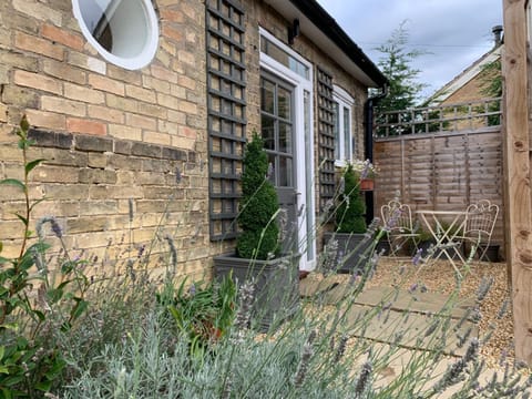 The Grapevine Studio Apartment in Waterbeach
