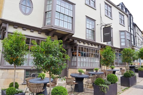 Highway Inn in West Oxfordshire District