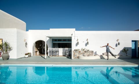 Lounge or bar, Pool view, Swimming pool, Swimming pool