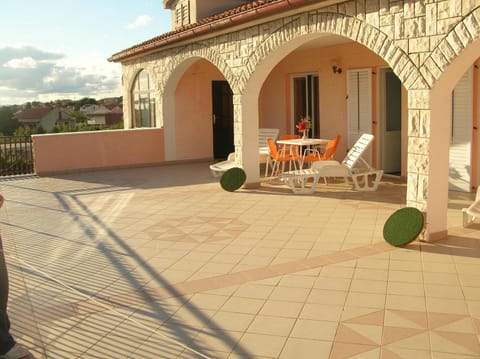 Balcony/Terrace, children, Family