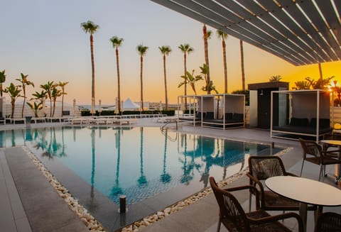 Swimming pool, Sunset, sunbed