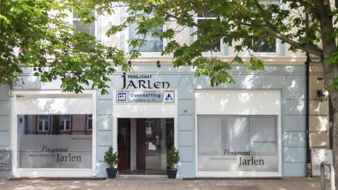 Property building, Facade/entrance