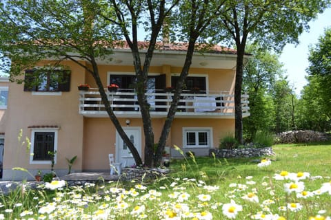 Property building, Garden