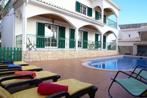 Swimming pool, Swimming pool