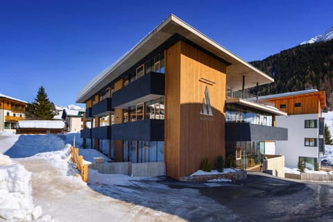 Property building, Neighbourhood, Winter