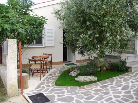 Patio, Garden, View (from property/room)