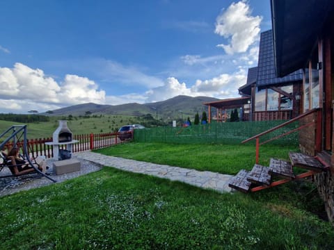 Brvnara Čigota House in Zlatibor