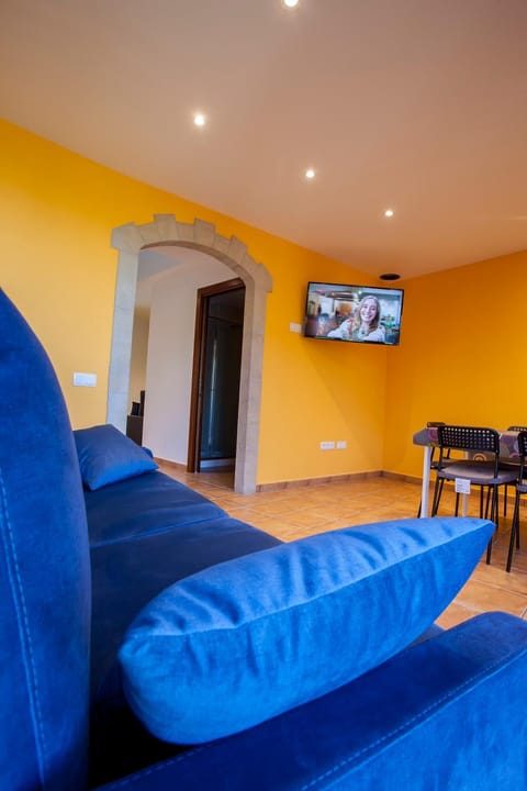 TV and multimedia, Living room, Dining area