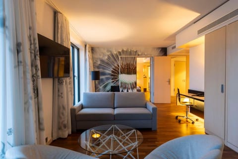 Photo of the whole room
