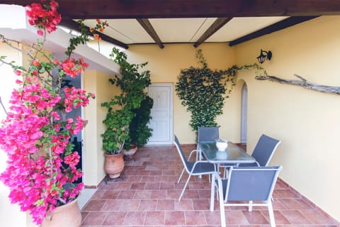 Balcony/Terrace, Balcony/Terrace, Dining area