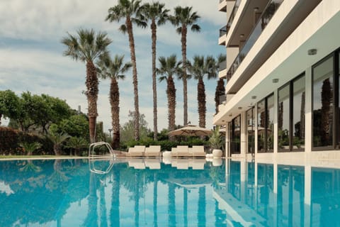 Pool view, Swimming pool, Swimming pool, Drinks, Inner courtyard view
