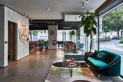 Facade/entrance, Lobby or reception, Lounge or bar