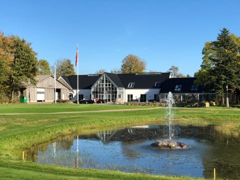 Off site, Natural landscape, On site, Location