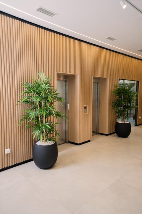 Lobby or reception, elevator