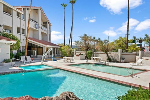 Property building, Pool view, Swimming pool