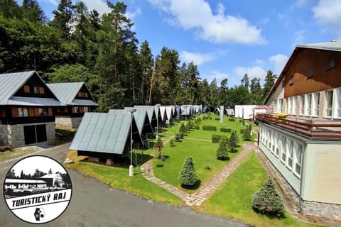 Communal lounge/ TV room, Bed, Summer, BBQ facilities, Kitchen or kitchenette, Dining area, Pets, Meals, Buffet breakfast, Dinner, minibar