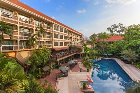 Property building, Swimming pool