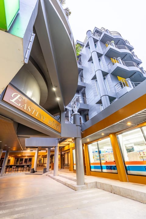 Property building, Day