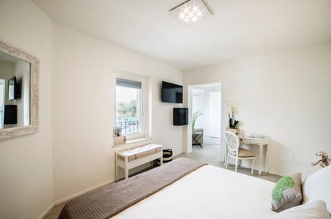 Riviera Carducci Rooms Bed and Breakfast in Peschiera del Garda