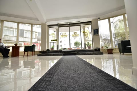 Lobby or reception, Lounge or bar