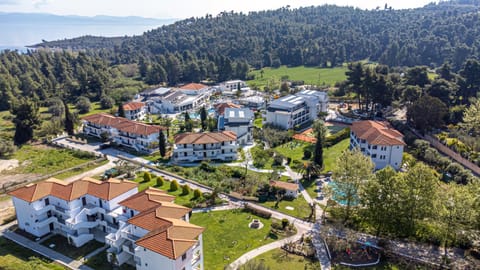 Property building, Natural landscape, Location