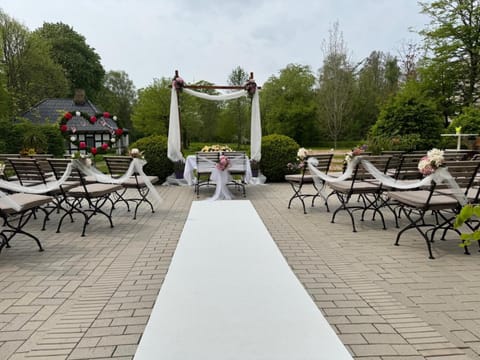 Garden, Garden view, wedding
