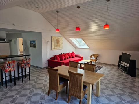 Seeblick Kampf mit Fahrradgarage Apartment in Vorarlberg, Austria