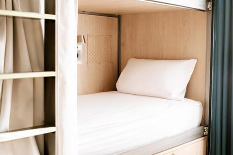 bunk bed