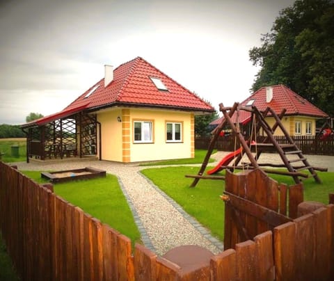 Property building, Day, Natural landscape, Children play ground, Garden