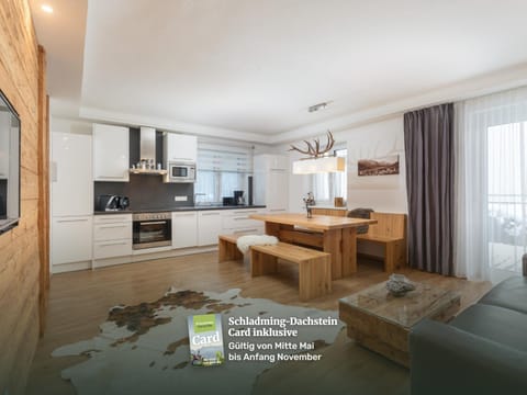 Kitchen or kitchenette, Living room, dishwasher