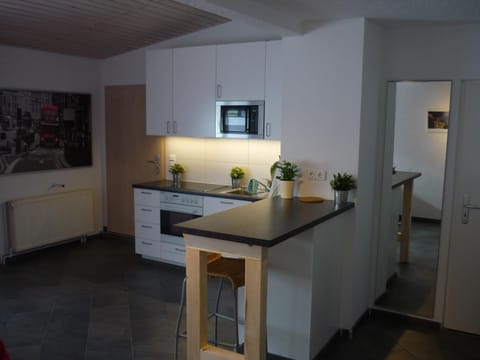 Kitchen or kitchenette, Decorative detail, Dining area