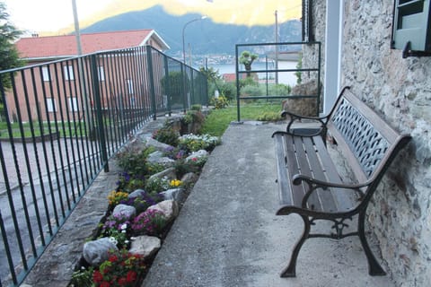 La casa delle grigne House in Mandello del Lario
