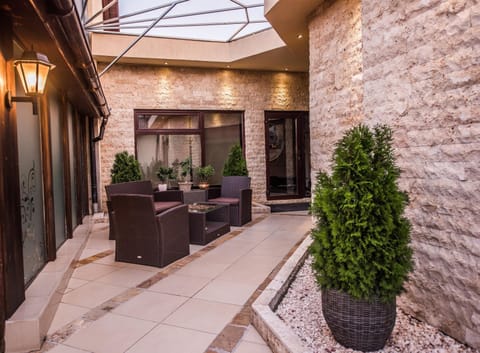 Garden, Balcony/Terrace