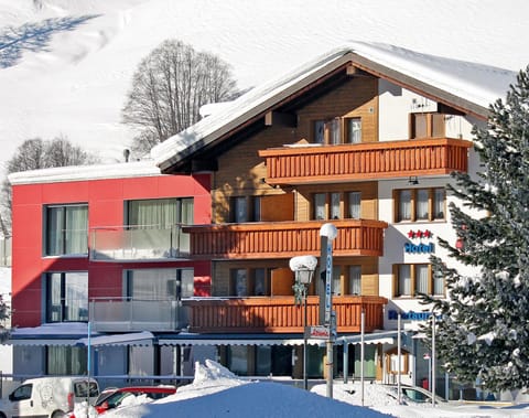 Facade/entrance, Winter, On site