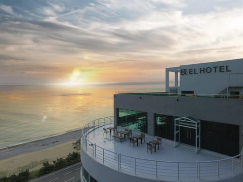 Restaurant/places to eat, Sea view