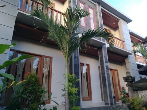 Mekenyem House Ubud Bed and Breakfast in Ubud