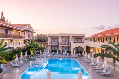 Property building, Pool view, Swimming pool, sunbed