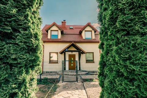 Dom mazurski z basenem House in Lithuania