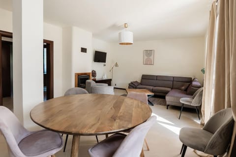 Dom mazurski z basenem House in Lithuania