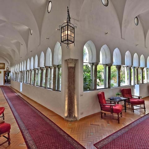 Lobby or reception, Lobby or reception