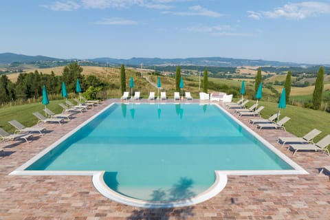 Pool view, Swimming pool, sunbed