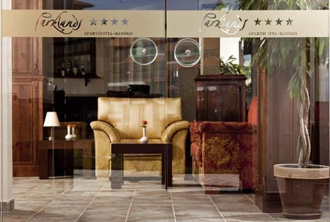 Property building, Restaurant/places to eat, Living room, Swimming pool, Breakfast