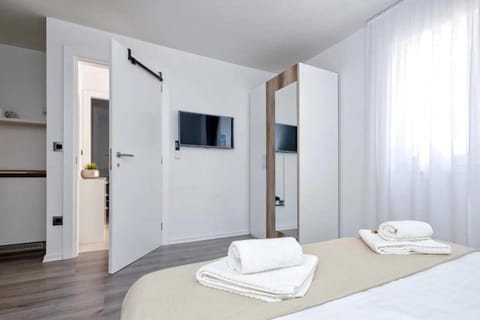 TV and multimedia, Bedroom