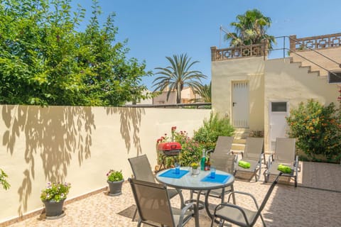 BBQ facilities, Balcony/Terrace, Dining area, sunbed