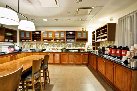 Restaurant/places to eat, Dining area, On site