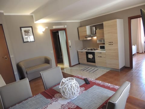 Kitchen or kitchenette, Living room