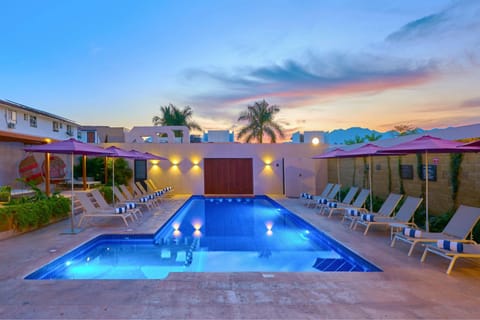 Swimming pool, Swimming pool